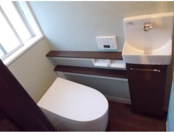 トイレをリフォーム！居心地のいい空間になりました。